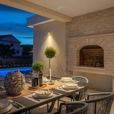 Eleni بيت للعطل